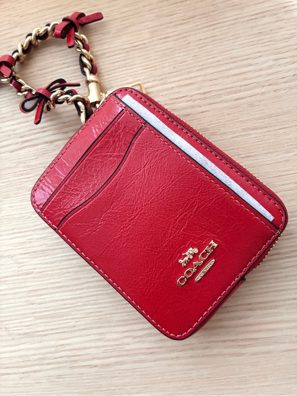 NWT🎀Coach Zip Card Case With Bows Red CEC13 Wallet Glazed Leather Chain Gift - Picture 2 of 4